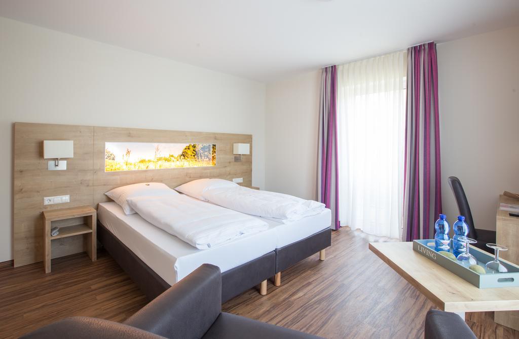 Sonnenhalde Landgasthof Bieg Neuler Номер фото